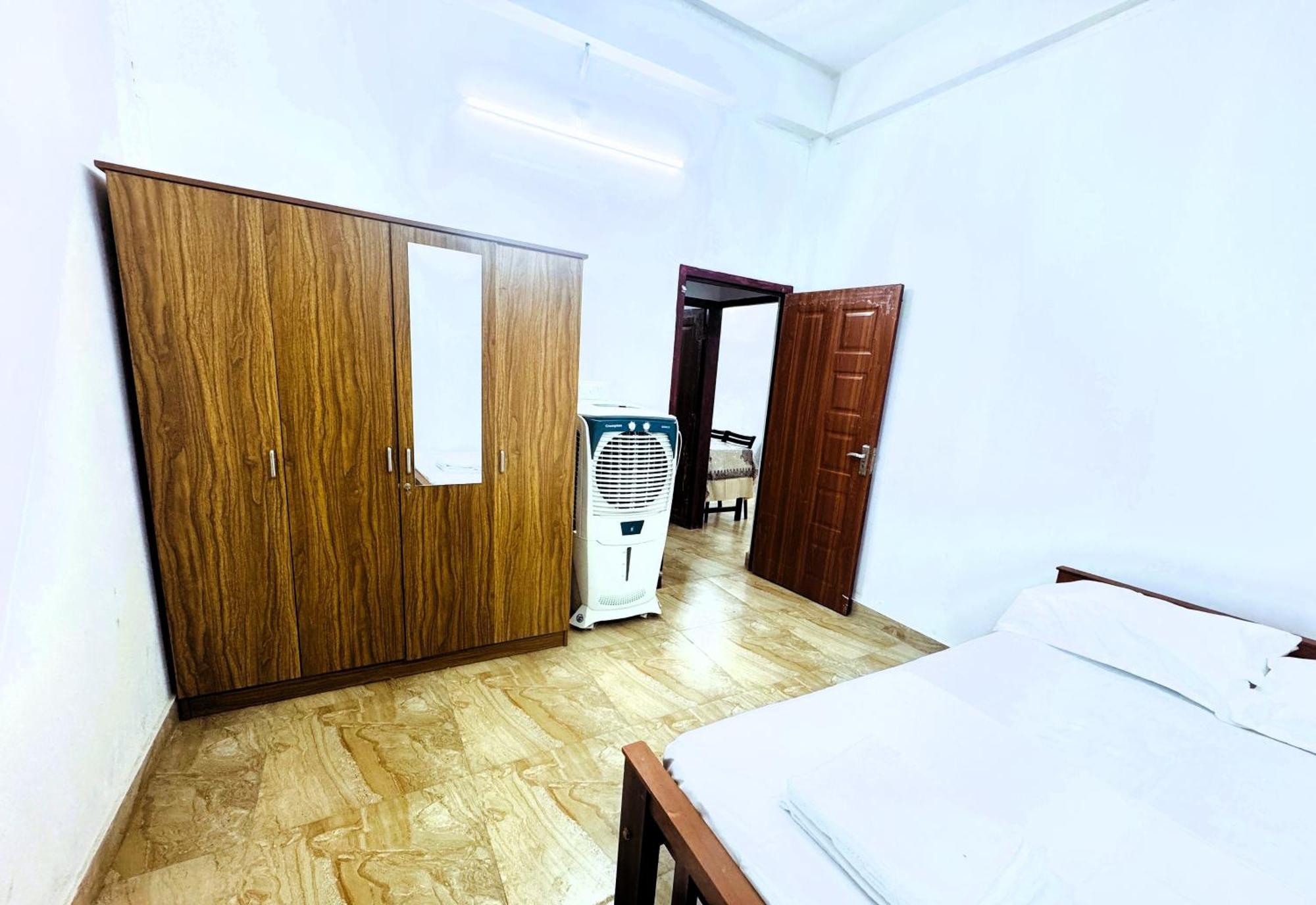 Vcs Apartments Parassinikadavu Parassinikkadavu Екстер'єр фото