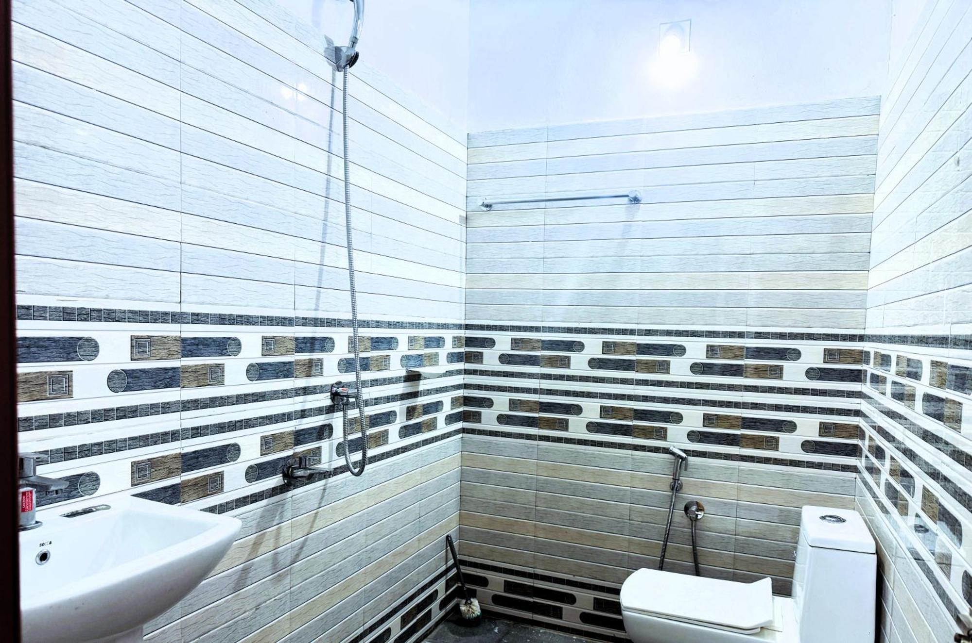 Vcs Apartments Parassinikadavu Parassinikkadavu Екстер'єр фото